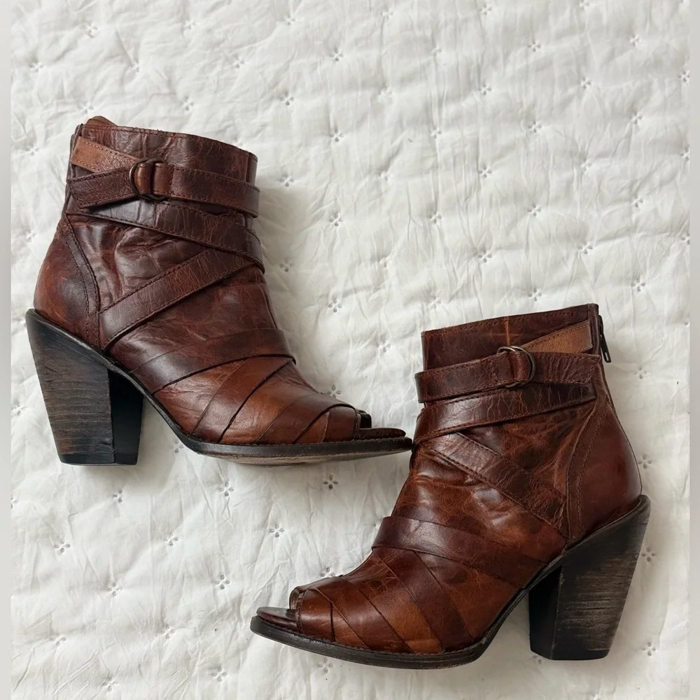 Freebird by Steven Joker Cognac Brown Leather Booties Open Toe Women’s Size 8